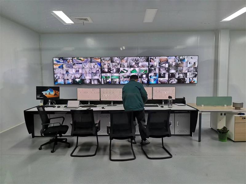 涉嫌37年前在西贡龙虾湾参与杀害一名酒楼侍应的最后一名在逃疑犯——香港62岁男子梅耀强2月2日在泰国曼谷农卓区被捕