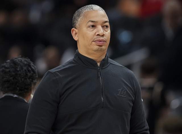 快船力克尼克斯重返西部第八 新援闪耀助球队逆