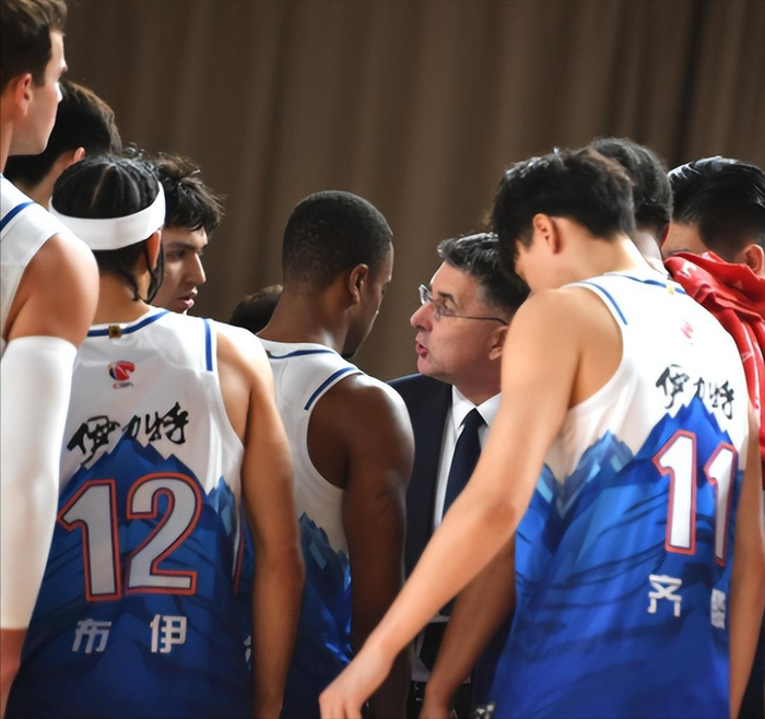 CBA常规赛收官战：四队提前出局，广东辽宁上演