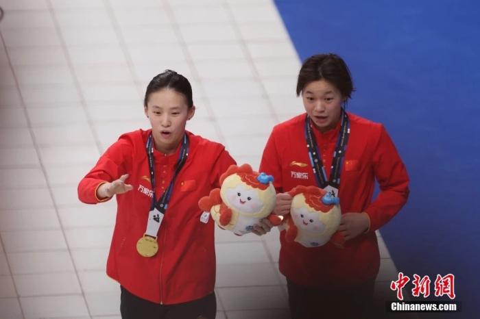 陈芋汐在新加坡世锦赛夺得女子十米台冠军，中